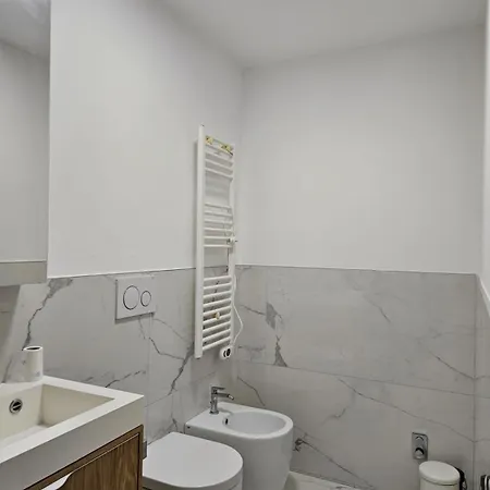 3-bedroom - Sleeps 7 - With Gym *